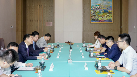 省月博集团党委书记、董事长任丁与腾讯“王者荣耀”CTO邓君、腾讯大成网总裁郑亮座谈交流