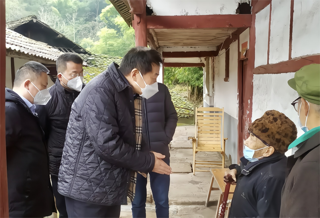 四川省月博集团党委书记、董事长任丁率队赴嘉陵区开展帮扶工作